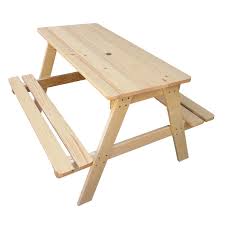 La table en bois s'adapte à toutes les décorations en apportant de la chaleur et de la convivialité. Table En Bois D Exterieur Picwictoys