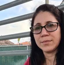 Que CARAJO!!!! pasa??? Y todavía seguimos mirando para el otro lado y  pretendiendo culpar al “bloqueo” que NO EXISTEEEEEEE!!! para salvarle el  pellejo a los desalmados dirigentes de la dictadura que si VIVEN COMO REYES  en un país destrozado ...