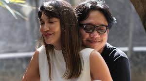 Gofar hilman antara cita cita andamp realita froyonion meets gofar hilman. Terciduk Gofar Hilman Peluk Luna Maya Sambil Naik Motor Lawas Honda Tersenyum Bahagia