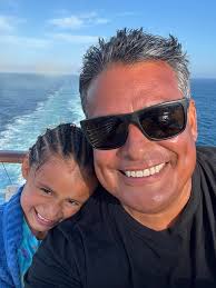 Rick Varela's Instagram, Twitter & Facebook