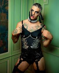 Maleducata fuori il 17 settembre colonna sonora di baby 3 in anteprima assoluta il 16 settembre su netflix. Achille Lauro Fammi Male Maleducata Fuori Ora Facebook