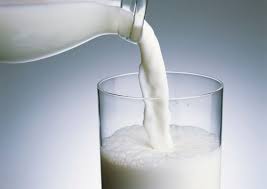 Yuk nikmati pengalaman membeli produk susu lansia august 2021 yang lengkap & hits kekinian di tokopedia dengan pilihan pengiriman sampai di hari yang sama, bebas ongkir, bayar ditempat (cod), cicilan 0% dari berbagai bank di indonesia hingga promo susu lansia untuk pengguna baru! 4 Manfaat Kesehatan Minum Susu Untuk Lansia Hello Sehat