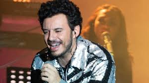 Gökhan tepe'nin baba tarafından adanalı, anne tarafından ise rizeli olduğu bilinmektedir. Buray Kimdir Buray Nereli Ve Kac Yasinda Magazin Haberleri