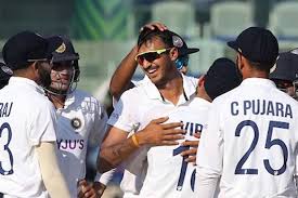 End of over 19 (1 run). Ind Vs Eng 2nd Test India Thrash England By 317 Runs Level Series 1 1 Highlights
