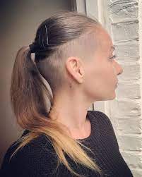 Undercut Girl Undercut Hairstyles Undercut Long Hair Long Hair Styles