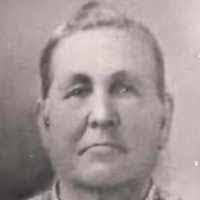 Dora Lott's Instagram, Twitter & Facebook