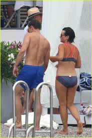 When jamie dornan was cast in fifty shades of grey, not only did that push him and his wife to the forefront of the tabloid rumor mill, but amelia had to contend with the fact that her hubby would be. Jamie Dornan Wife Amelia Warner Fifty Shades Beach Scenes 05 Amelia Warner Brasil
