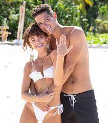 Sarah hyland nude scene