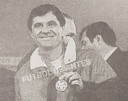 De croacia a la cima de américa. Futbol De Antes On Twitter Mirko Jozic Con La Medalla De Campeon De La Copa Libertadores De America 1991