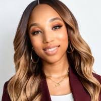 Amanda Tevis's Instagram, Twitter & Facebook