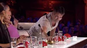 Ne le dis a personne. Les Telespectateurs De Britain S Got Talent En Fete Apres Que Simon Cowell Ait Donne Le Golden Buzzer A La Chanteuse De 12 Ans Fayth Ifel