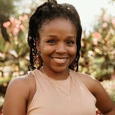 Mothering as a Work of Art: A Black Mama Anthology: Richardson, Lyneia:  9798218431006: Amazon.com: Books