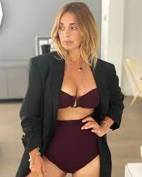 Get all the details on louise redknapp, watch interviews and videos, and see what else bing knows. Louise Redknapp Sieht Unglaublich Sie Tragt Einen Bh Mit Einem Blazer Und Dicke Hose Aktuelle Boulevard Nachrichten Und Fotogalerien Zu Stars Sternchen