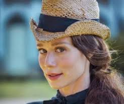 Luísa margarida de barros portugal, later countess of barral, was a brazilian noble and courtier, preceptor of brazilian princesses isabel a. Mariana Ximenes E Luisa A Condessa De Barral Em Nos Tempos Do Imperador Bastidores O Planeta Tv