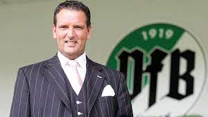 Aber dann kamen in meinem beruf die ganzen reisen dazu und ich. Die Hohle Der Lowen Ist Schuld Ralf Dummel Quittiert Job Beim Vfb Lubeck Sportbuzzer De