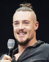 Alexander dreymon was born february 7, 1983 in germany and grew up in france, switzerland and the united states. Alexander Dreymon Wikipedia