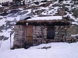 Cabane et refuge de la section. Refuges Cabanes Et Abris Des Pyrenees Cabane De Masseys