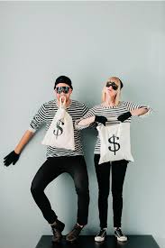 Black And White Best Friend Halloween Costumes 10 Last Minute Halloween Costumes For You And Your Bff Black Halloween Costumes Halloween Costumes For Work Halloween Costumes Friends