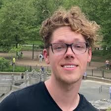 When does a dictionary decide