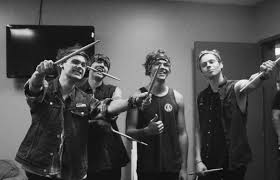 What I Like About You Live At The Forum Calum Hood 5 Seconds Of Summer Five Seconds Of Summer