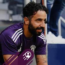 Shout out to anyone who is still wearing shorts in the cold weather 🥶