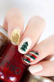 That's all you need to make your hands look festive, and you could put them in any order, in any we're obsessed with the red glitter look in these easy winter and christmas nail ideas, and the best way to achieve this look is to start with a solid bright red base. Top 10 Wonderful Diy Christmas Nail Art Ideas