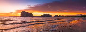 Fondos de pantalla pc tenemos una sección especial dedicada para todos aquellos que les gusta tener un fondo novedoso y original.por eso tenemos esta propuesta para ti de fondos de pantalla para pc con las mejores imágenes de la web. Microsoft Lanza Beach Glow Un Paquete Con 18 Fondos De Pantalla En Alta Resolucion Para Personalizar La Pantalla De Nuestro Pc