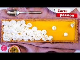 Recette De Tarte Au Fruit De La Passion Meringuee Une Tarte Originale Et Facile A Preparer En 2020 Tarte Aux Fruits Recettes De Patisserie Fruit De La Passion