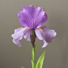 как сделать цветы из бумаги с конфетами своими руками Cvety Iz Gofrirovannoj Bumagi Svoimi Rukami 5 Master Klassov Cvety Bumazhnyj Cvetok Uchebnik Bumazhnye Rozy