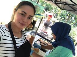 It's unique精致马六甲 588 views7 months ago. Actress Maya Karin Saddened By Decision To Shut Popular Grilled Burger Business She Started During Mco Showbiz Malay Mail