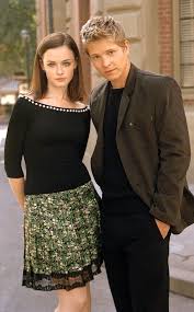 Gilmore Girls Why Matt Czuchry Is Glad Rory Didn T Pick Logan Gilmore Girls Logan Gilmore Girls Reunion Gilmore Girls Fashion