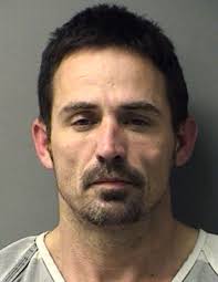 2 flee Texas jail, 1 faces capital murder charge