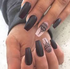 Uñas negras con diseños de nail art. Estilo De Unas Elegantes Febrero 2019 By Queen 11 11