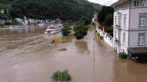 Vielerorts ist die mosel über die ufer getreten. W6cdhawyamtrzm