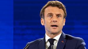 La Francia dice basta all'esportazione di abiti usati. L'Africa non è la  pattumiera dell'Europa