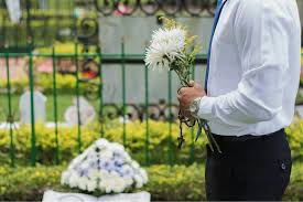 What to do for a graveside service. The 4 Types Of Funeral Services Funeral Resources Funeralocity