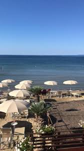Questo significa che si può spaziare tra paesaggi diversi, dalle spiagge sabbiose della versilia alla vegetazione mediterranea delle isole dell'arcipelago toscano, con fondali trasparenti e. Toscana Appartamento Con Vista Sul Mare Follonica Prezzi Aggiornati Per Il 2021