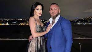 Miranda sings with ariana grande. Nathalie Volk Nennt Sich Jetzt Miranda Digrande Das Steckt Dahinter Stern De