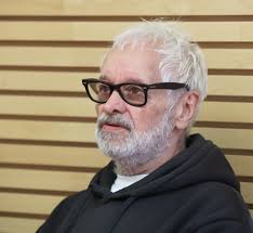 Tančící dům prodlouží výstavu Roberta Vana. Slavný fotograf proslul fotkami  na platině či akty