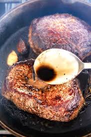 Easy Pan Seared Steak With A Deeply Caramelized Seared Crust And The Most Amazing Balsamic Herb Cream Pan Seared Steak Sirloin Recipes Steak Recipes Pan Seared