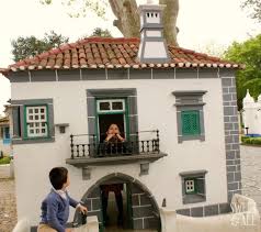 De 3 a 13 años, los niños pagan precios reducidos. Portugal Dos Pequenitos Coimbra Portugal Sweet Ale