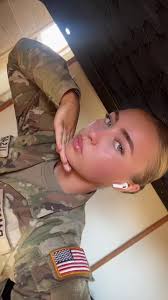 𝐀𝐮𝐫𝐨𝐫𝐚 𝐑𝐚𝐦𝐨𝐬 (@aurora.ramoss)