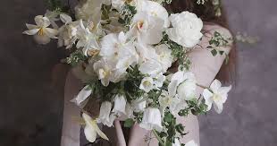 Soft and airy, this wedding backdrop definitely doesn't look homemade. Trendy Wedding Bouquets Modern Bridal Bouquets