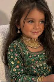 اللهم اجعلها سنة خيراً لي وبداية أجمل لأقداري وحقق لي كل ما يتمناه قلبي ‏‏  عاماً مضى من عمري وعاماً قادم ‏اللهم إني أستودعك بداية سنة جديدة في حياتي  اللهم بدل اقداري