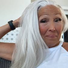 Friends are all ordering food and drinks!