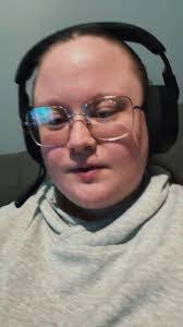 Kyra Harding's Instagram, Twitter & Facebook