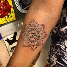 The om inside the sun gives it a spiritual and modern yet ethnic look. 20 Spiritual Om Tattoo Designs Ideas For Both Men And Women Tikli