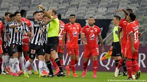 With it you will be informed of everything that happens in atlético nacional, millonarios, américa de cali, deportivo cali, santa fe, junior, independiente medellín, once caldas and the rest of the liga aguila teams. Las Protestas En Colombia Perjudican Al Futbol Nacional Las Noticias Y Analisis Mas Importantes En America Latina Dw 20 05 2021