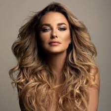 Daniela elsa nicolás goméz (born 26 june 1992) is a chilean actress, commentator, newscaster, television presenter and beauty pageant titleholder who was crowned miss universo chile 2020. Miss Universo Chile 2020 Daniela Nicolas Ot