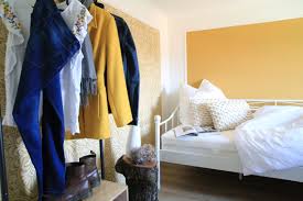 Dekoration muster tapete schlafzimmer wird geschätzt, wenn sich das bau wie zu hause anfühlt, es sieht nicht lediglich wie zu hause unfein. Ethno Style Schlafzimmer Senfgelb Tapete Muster